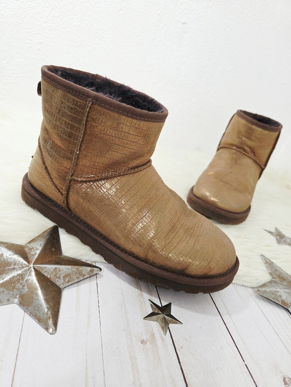 UGG Classic mini lizard ankle boots bronze metallic brown short women's Size 8